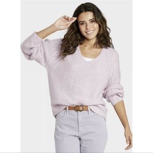 Women's Balloon Sleeve V-Neck
Pullover Sweater - Universal Thread™
Lavender S